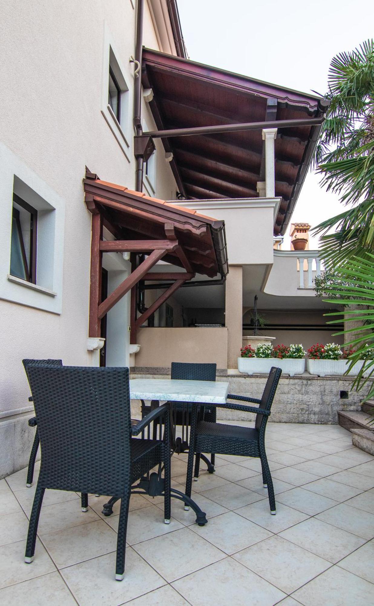 Apartments Grzin Mošćenička Draga エクステリア 写真